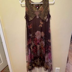 Johnny was S brown flowy dress